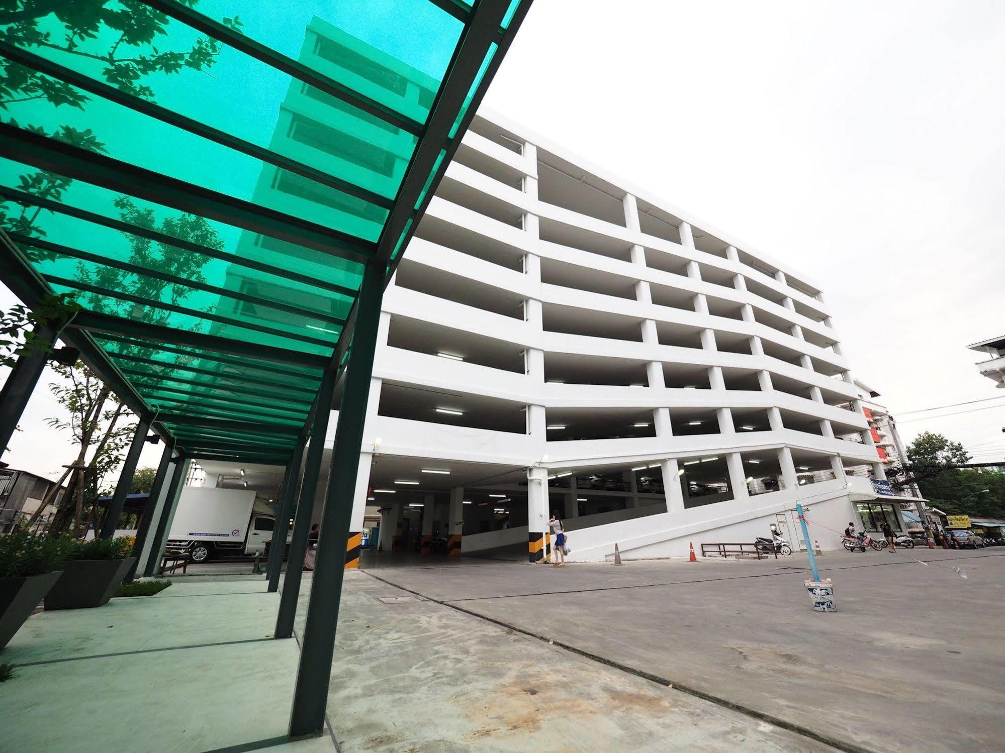 ホテル ビュープレース マンション ラップラオ 130 バンコク都 エクステリア 写真